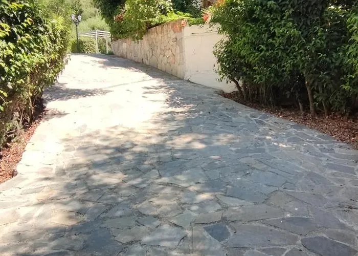 Anna Studio And Apartments